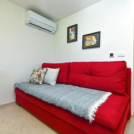 Apartment Gradina 2388 *