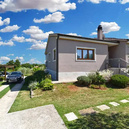 Gradina 2388 Apartment *