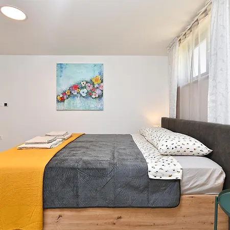 Διαμέρισμα Gradina 2388 *